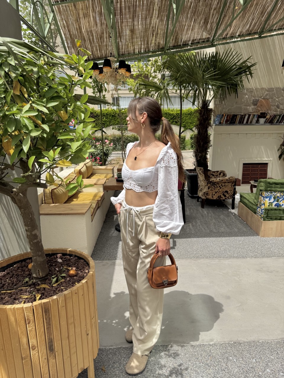 Modern Stil: Krem Bağlamalı Pantolon