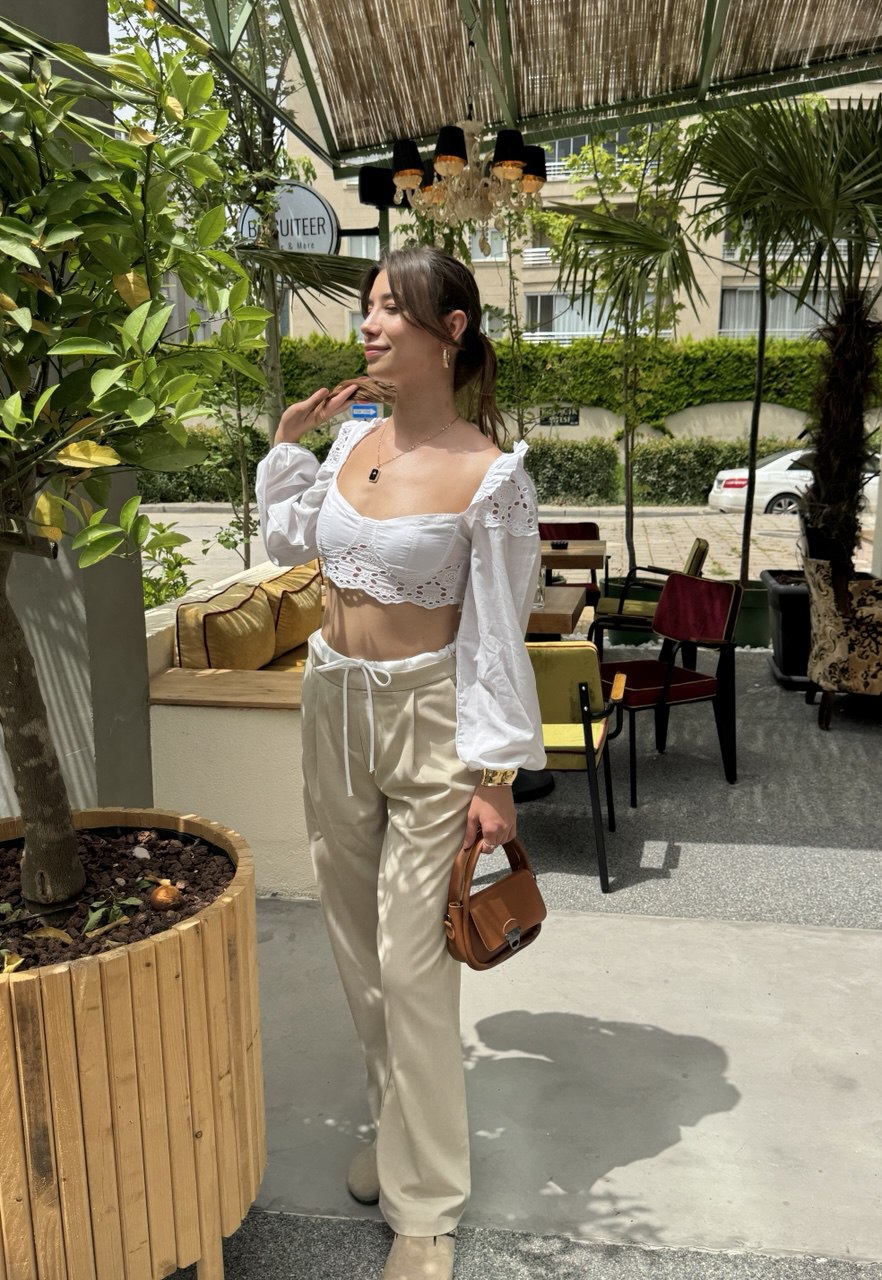 Modern Stil: Krem Bağlamalı Pantolon